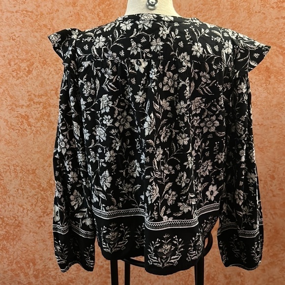 TIME and TRU Floral Long Sleeve Blouse size Large - Picture 2 of 10